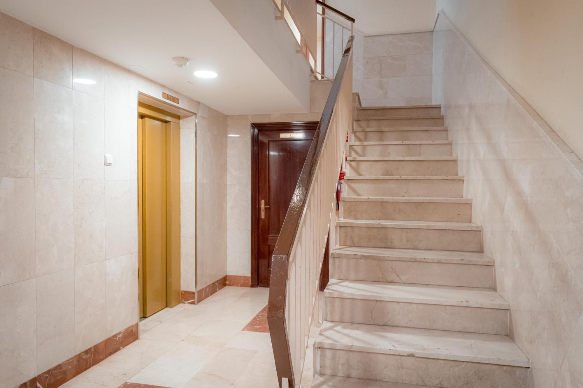 Апартаменты Ibericabeds Figares Гранада Экстерьер фото